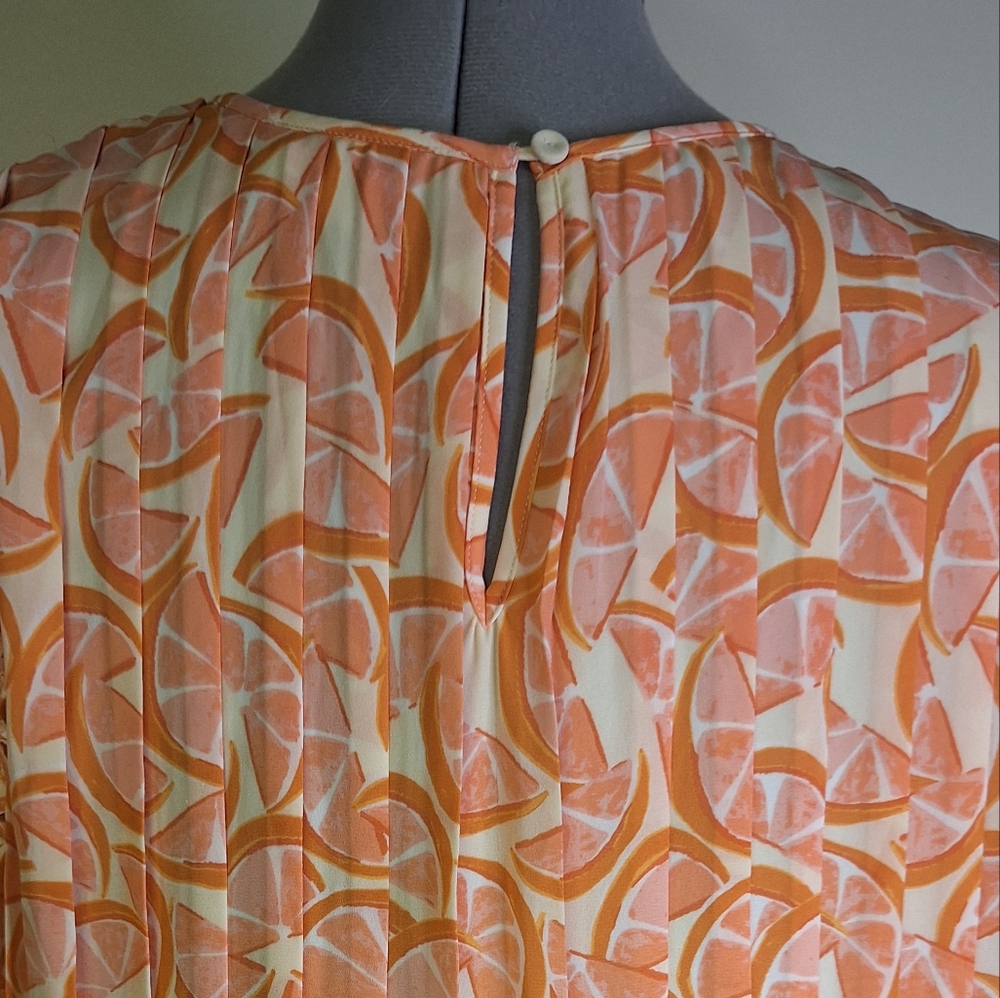 DR2 Orange Slice Pleated Front Ruffle Sleeve Blouse Size Med - Picture 5 of 8